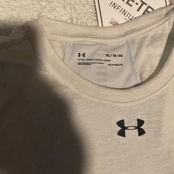 Under Armour active wear women’s Breeze short sleeve t-shirt - Picture 4 of 15